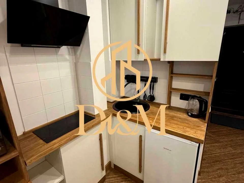 Apartment. Kyiv, Lower Val street.