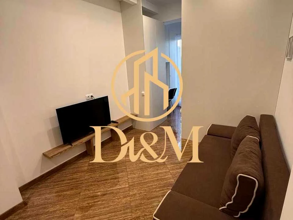 Apartment. Kyiv, Lower Val street.