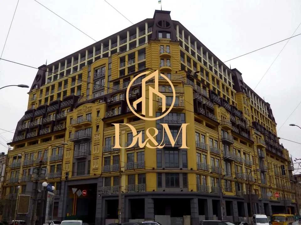 Apartment. Kyiv, Lower Val street.