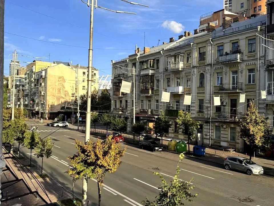 Квартира. Київ, Саксаганського вул.