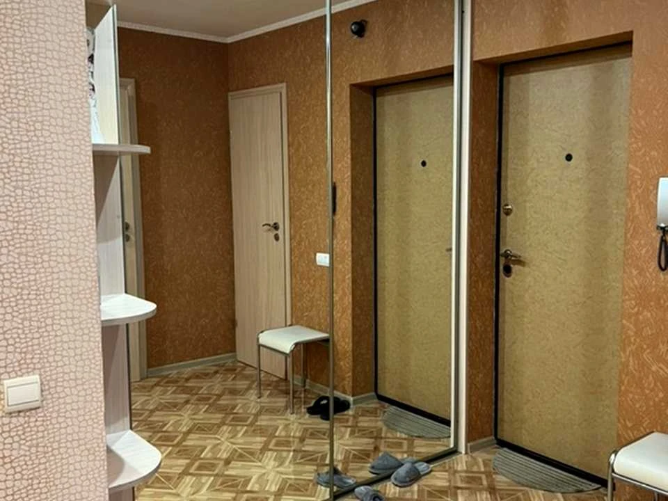 Квартира. Київ, Голосіївська вул.