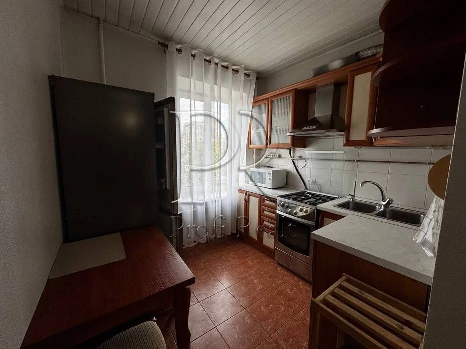 Продаж 2 кімн. квартири Берестейський просп. 5/ТЦ Україна/Га