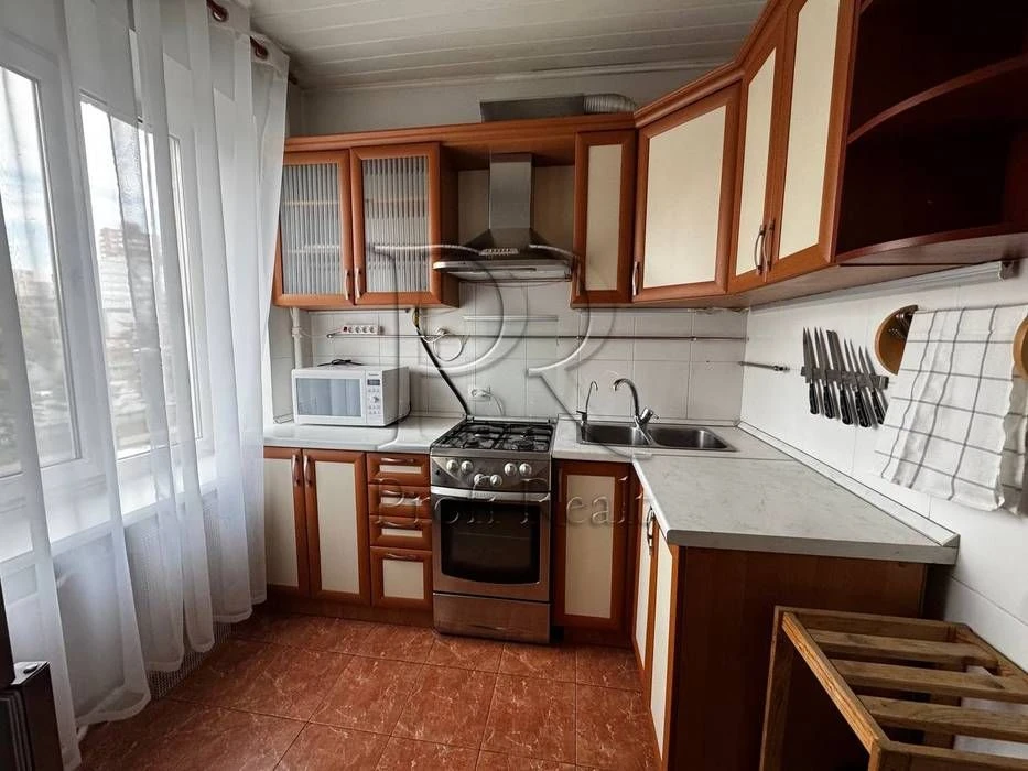 Продаж 2 кімн. квартири Берестейський просп. 5/ТЦ Україна/Га