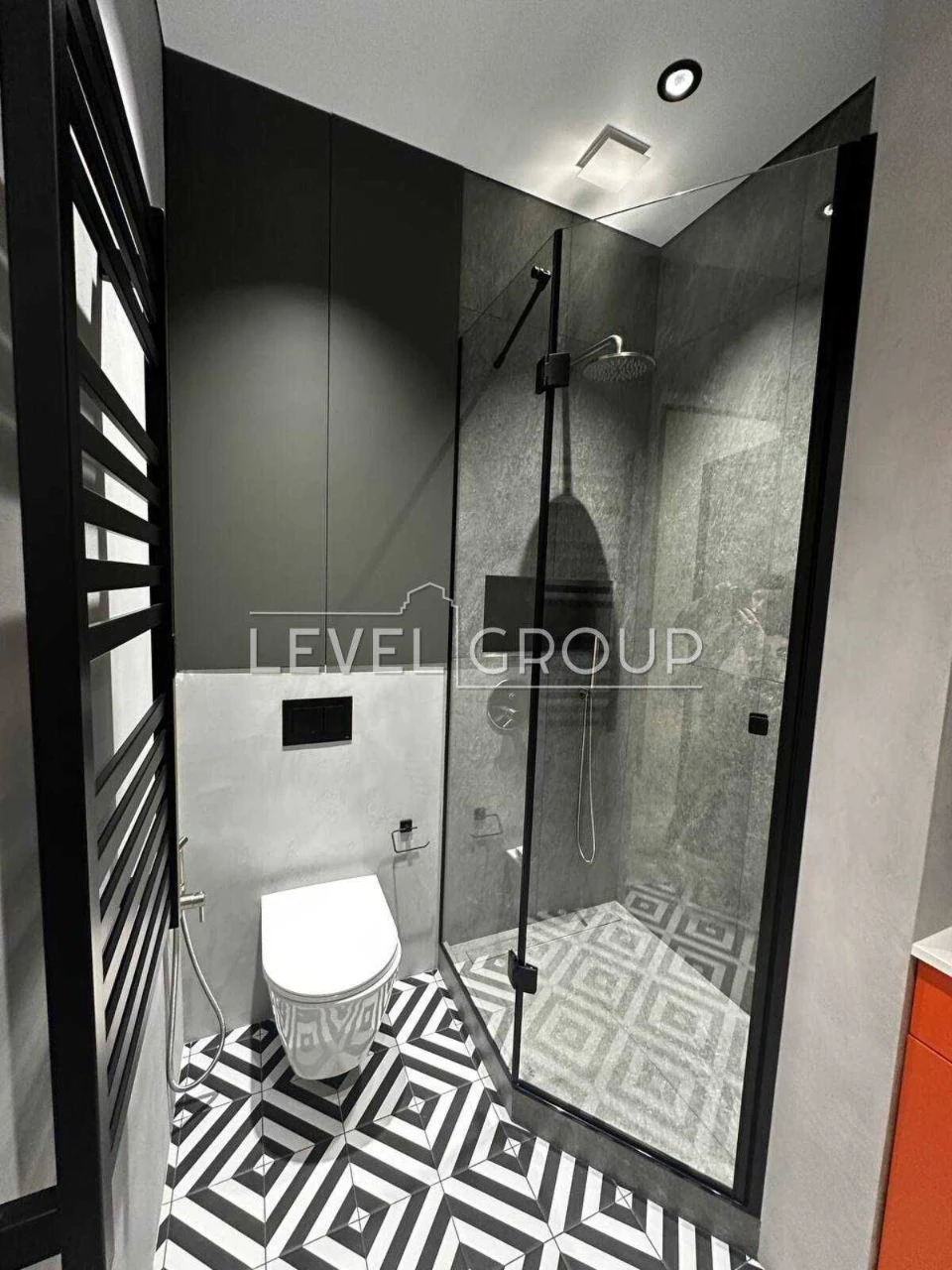 We offer a stylish and functional apartment in the residential complex