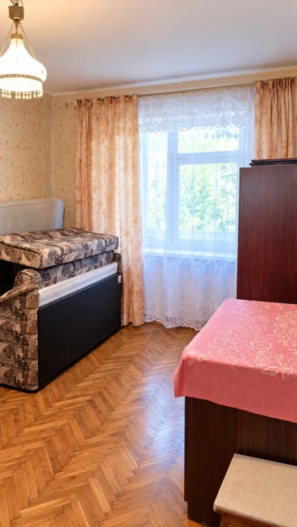 Andriy Malyshka 27, "Guest House"