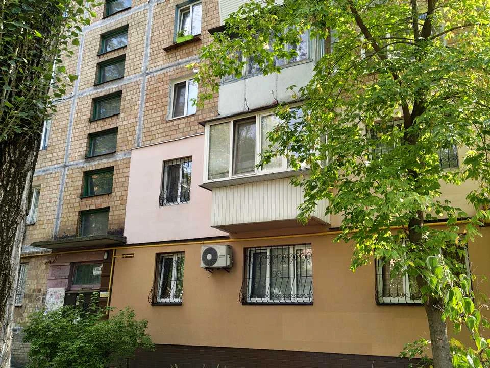 Квартира. Київ, Родини Глаголєвих вул.