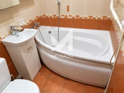 93860 | For Sale 2-bedroom apartment with renovation near the "Dvorzec Sporta" metro station