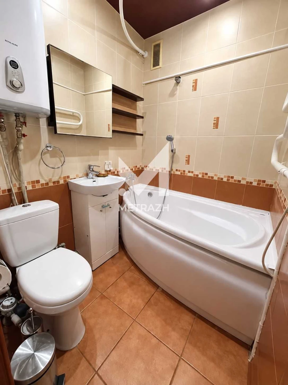 93860 | For Sale 2-bedroom apartment with renovation near the "Dvorzec Sporta" metro station