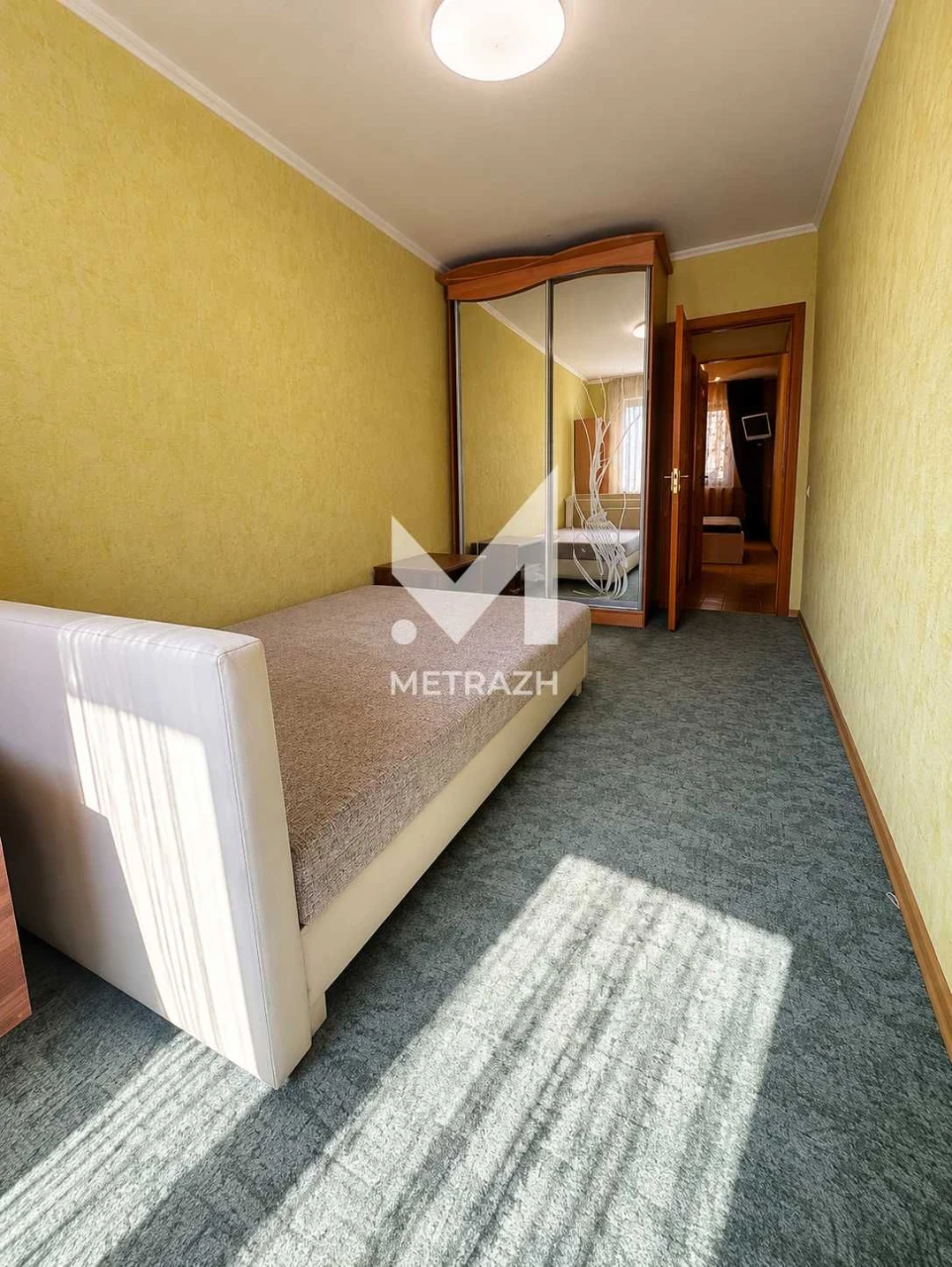 93860 | For Sale 2-bedroom apartment with renovation near the "Dvorzec Sporta" metro station