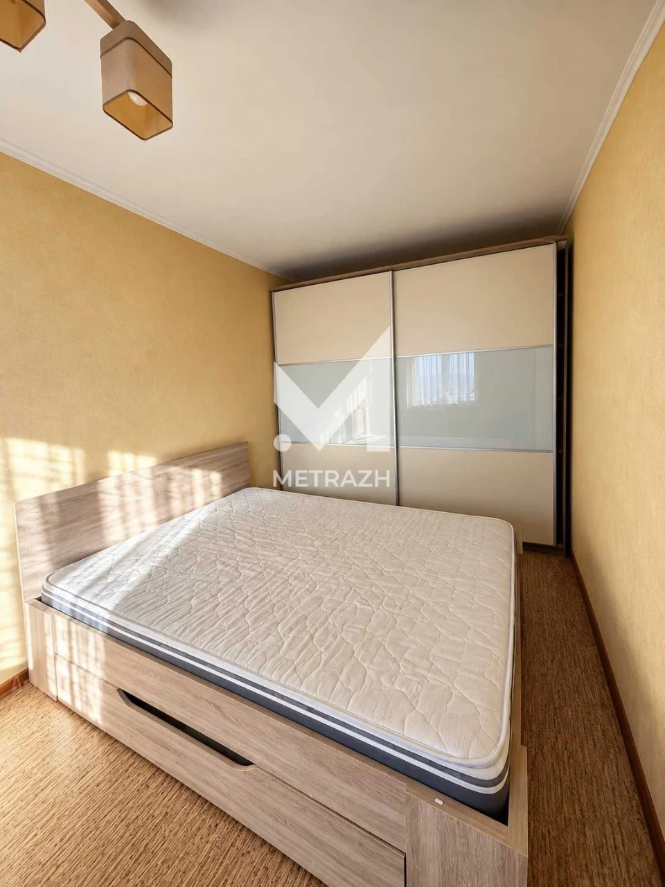 93860 | For Sale 2-bedroom apartment with renovation near the "Dvorzec Sporta" metro station