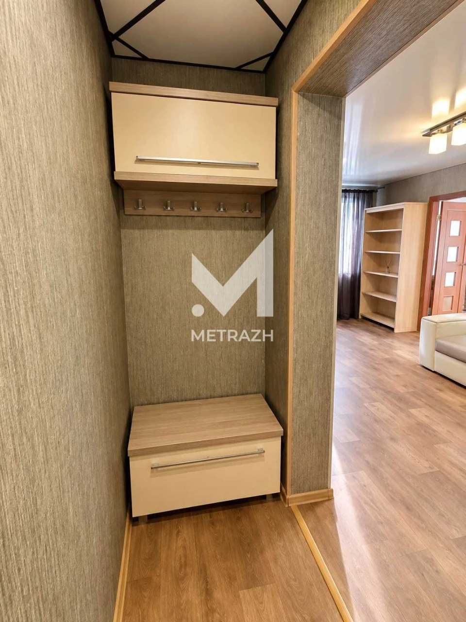 93860 | For Sale 2-bedroom apartment with renovation near the "Dvorzec Sporta" metro station