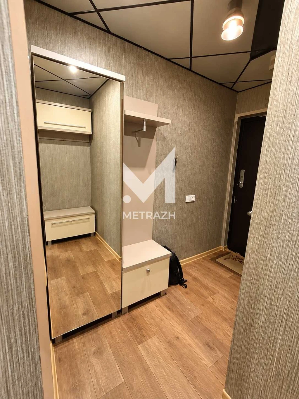93860 | For Sale 2-bedroom apartment with renovation near the "Dvorzec Sporta" metro station