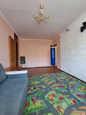 Продам 3х комнатную квартиру. Салтовка. Метро Студенческая.