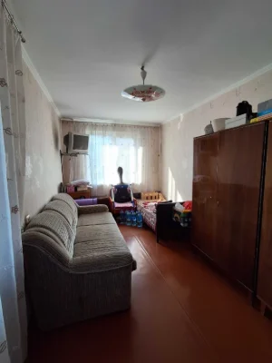 Продам 3х комнатную квартиру. Салтовка. Метро Студенческая.