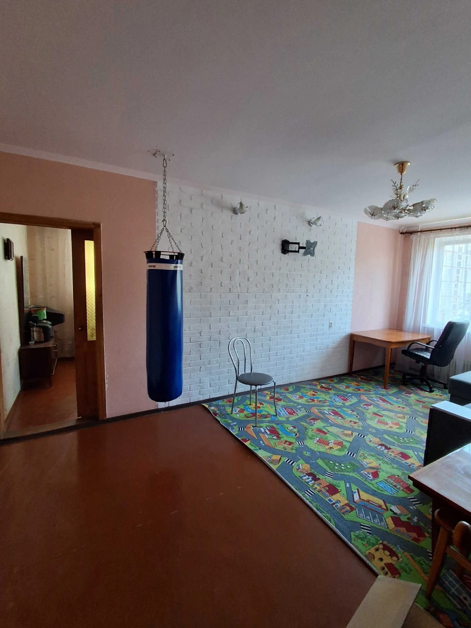 Продам 3х комнатную квартиру. Салтовка. Метро Студенческая.