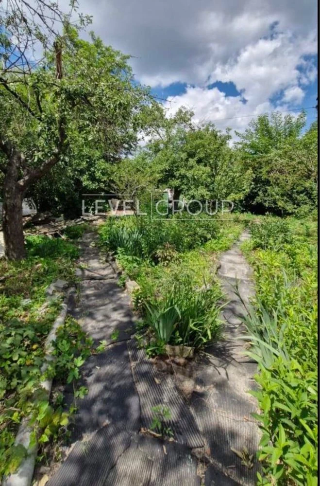 For Sale: House. Flat plot, Chernozems, fruit trees, grapes