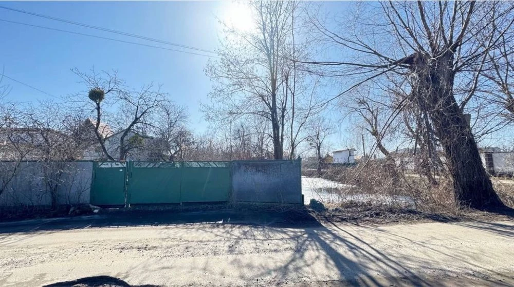 For Sale: House. Flat plot, Chernozems, fruit trees, grapes