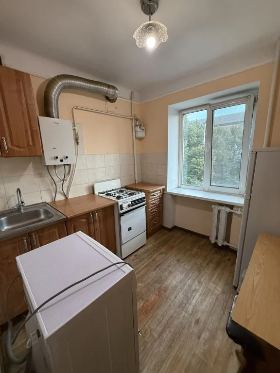 Apartment for Sale: 1-Bedroom Apartment Near a Park
