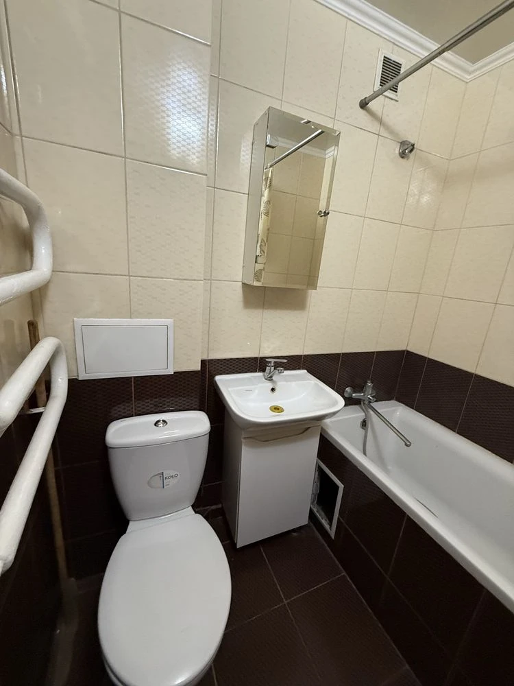 Apartment for Sale: 1-Bedroom Apartment Near a Park