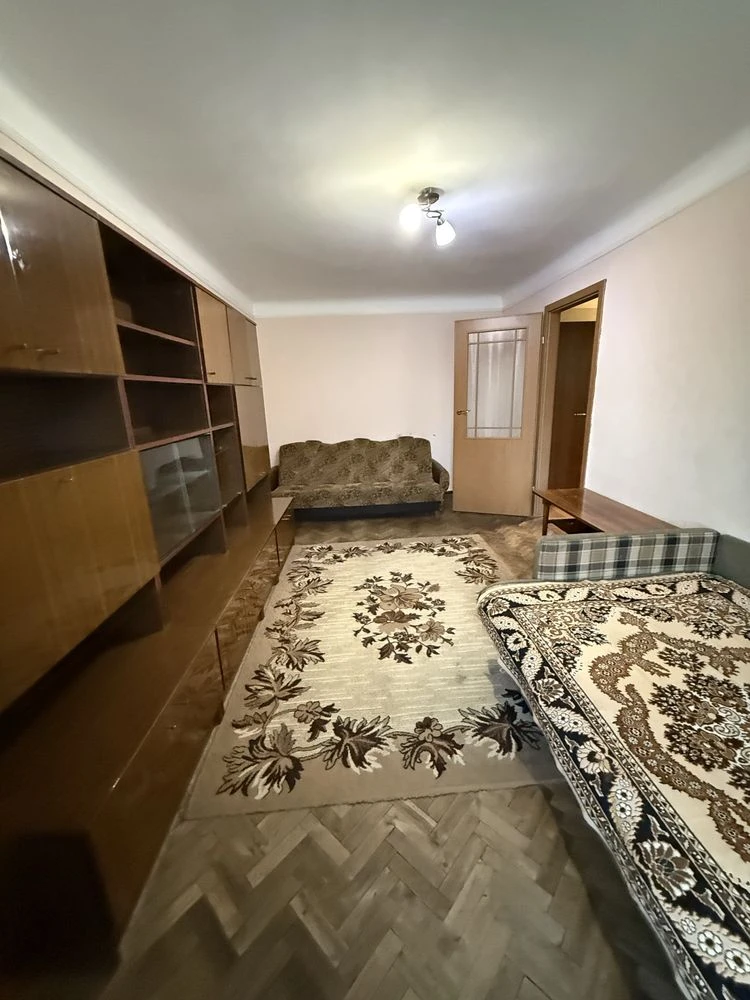 Apartment for Sale: 1-Bedroom Apartment Near a Park