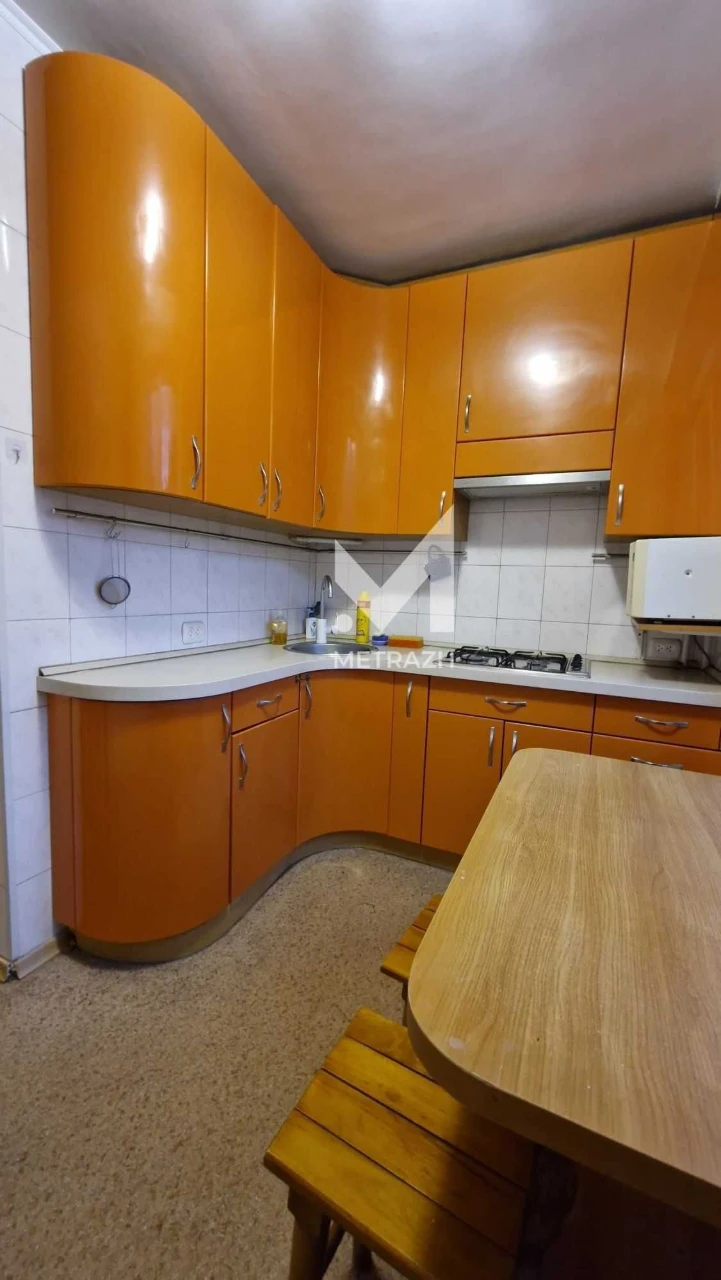93775 | For Sale: Cozy 3-bedroom apartment on Prospect