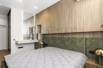 Luxurious apartment with designer renovation. Residential complex Ma