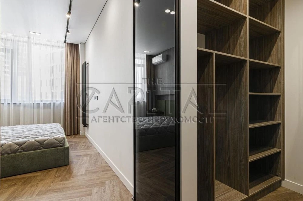 Luxurious apartment with designer renovation. Residential complex Ma