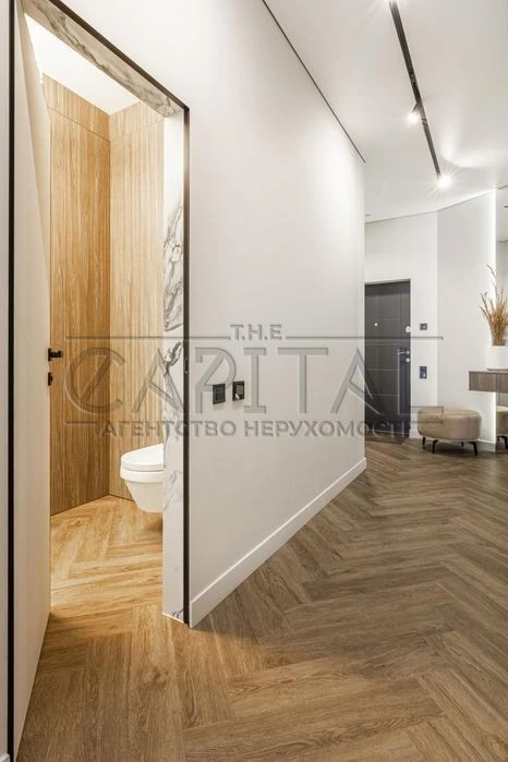Luxurious apartment with designer renovation. Residential complex Ma