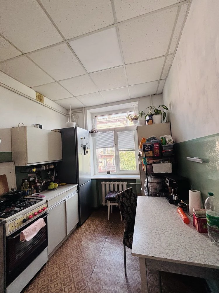 2 room apartment Stalinka, Preobrazhenskaya Street / Starobazar