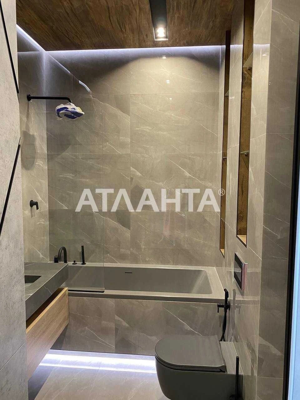 Квартира в центре с ремонтом. Новый дом.