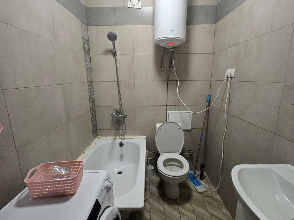 Apartment. Kyiv, Kam'yanska Street