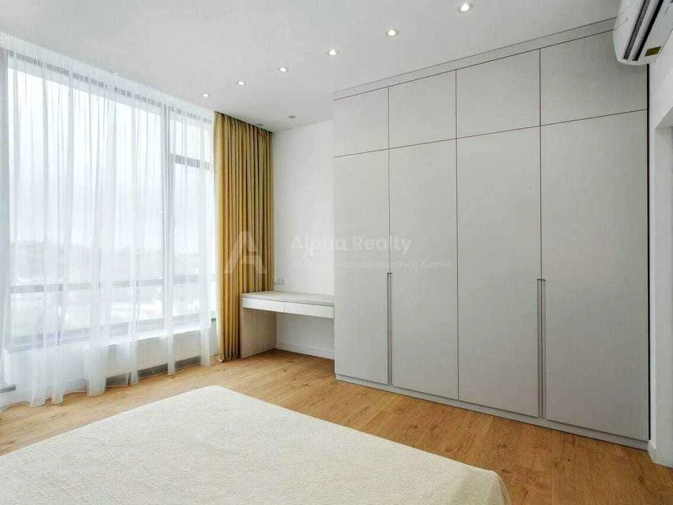 Apartment. Demianska Street, Kyiv