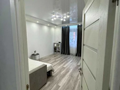 Apartment. Kul'parkivska st.
