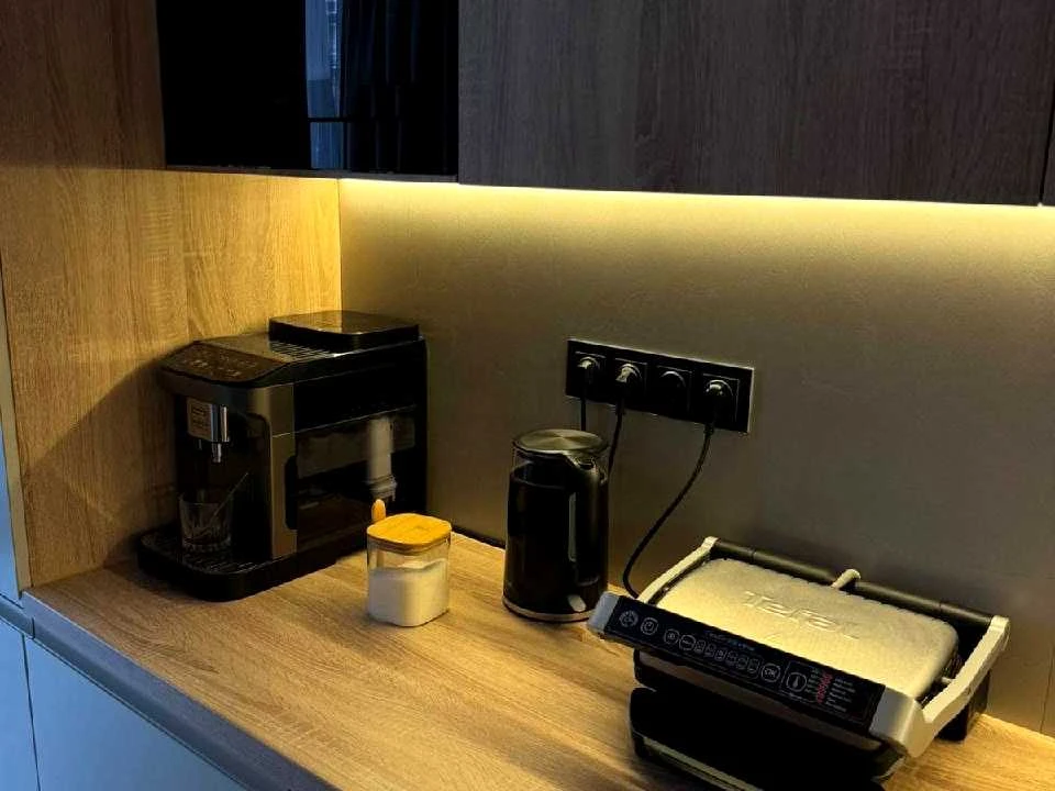 Apartment. Kul'parkivska st.