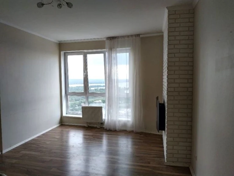 Продається трикімнатна квартира (92 м²) у Києві, Голосіївський район
