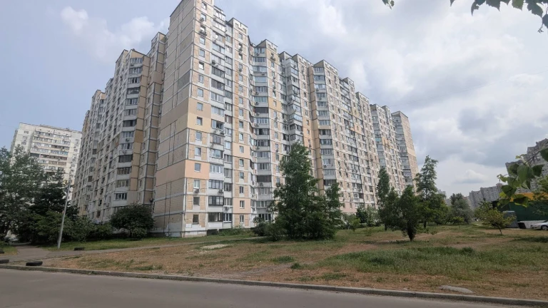 Address: Petra Hryhorenka Prospect, 5, Podznaky, 1-room apartment