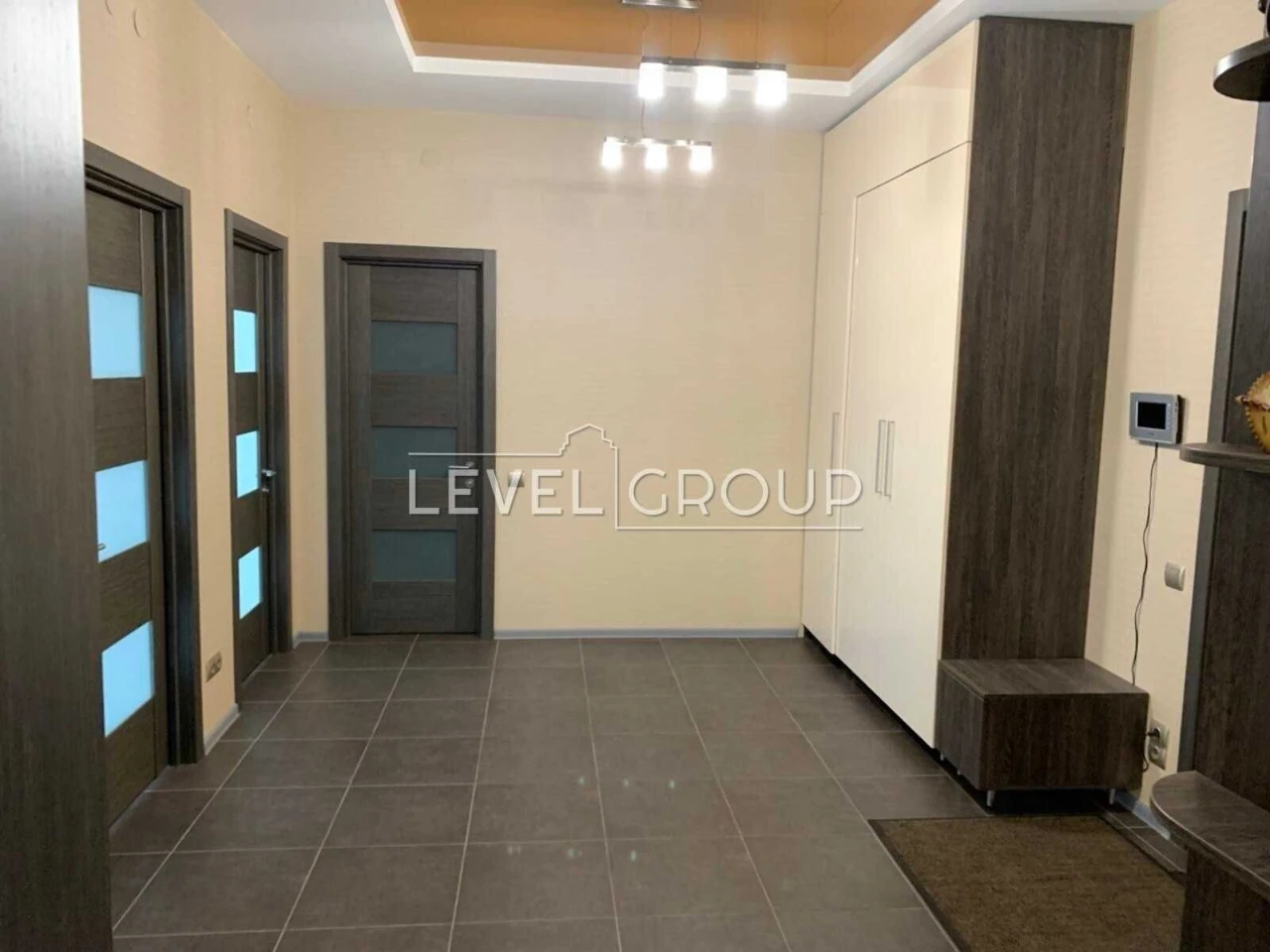 Sale of a 3-room apartment in the "Parus" residential complex, at Illenka Yuri street.