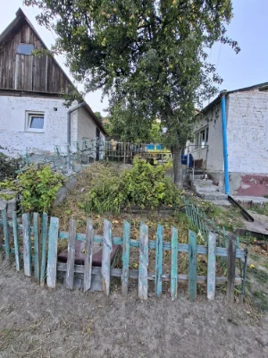 Продам будинок під ремонт