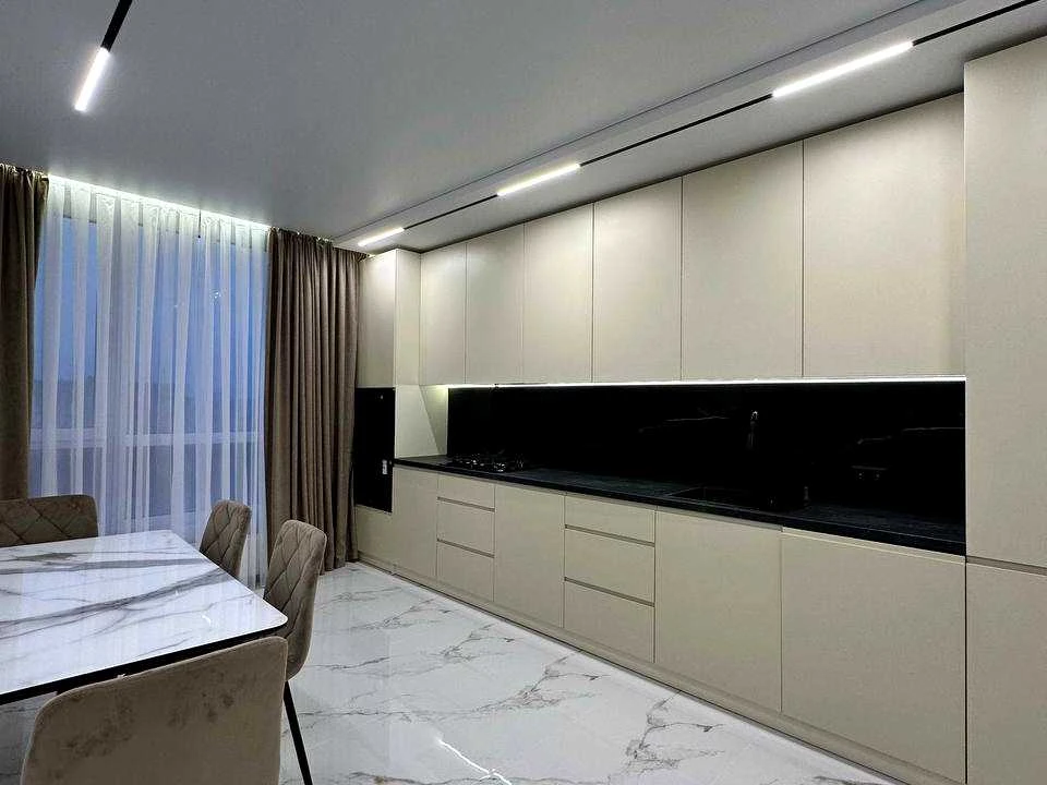 Apartment. Eugene Konovalets Street, Ivano-Frankivsk