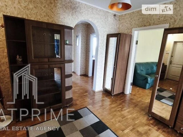 Sale of 3-room apartment 80 sq. m. on Mykoly Zakrevskoho str. 17 •