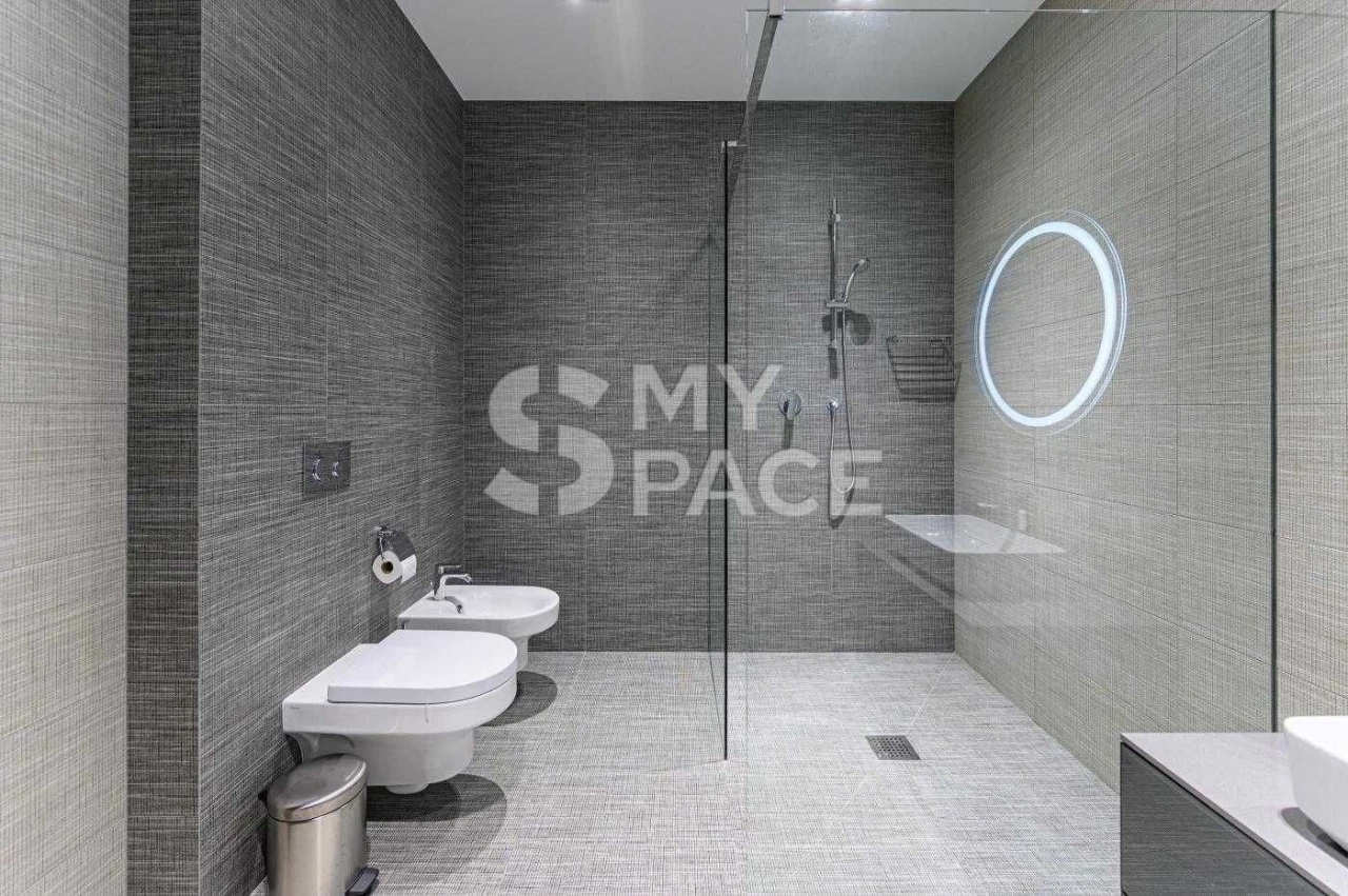 Spacious 3BR 140m² Konovalec 32 | Pecersk | Lesya Ukrainky |