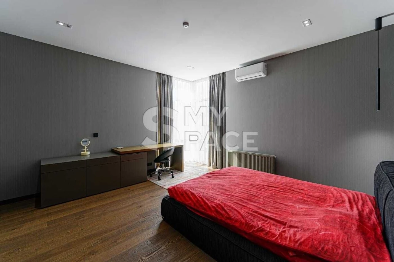 Spacious 3BR 140m² Konovalec 32 | Pecersk | Lesya Ukrainky |