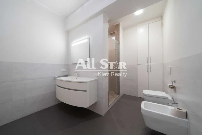 3-bedroom apartment for sale in Kyiv, Шевченковский district, Volodymyr Street, 19
