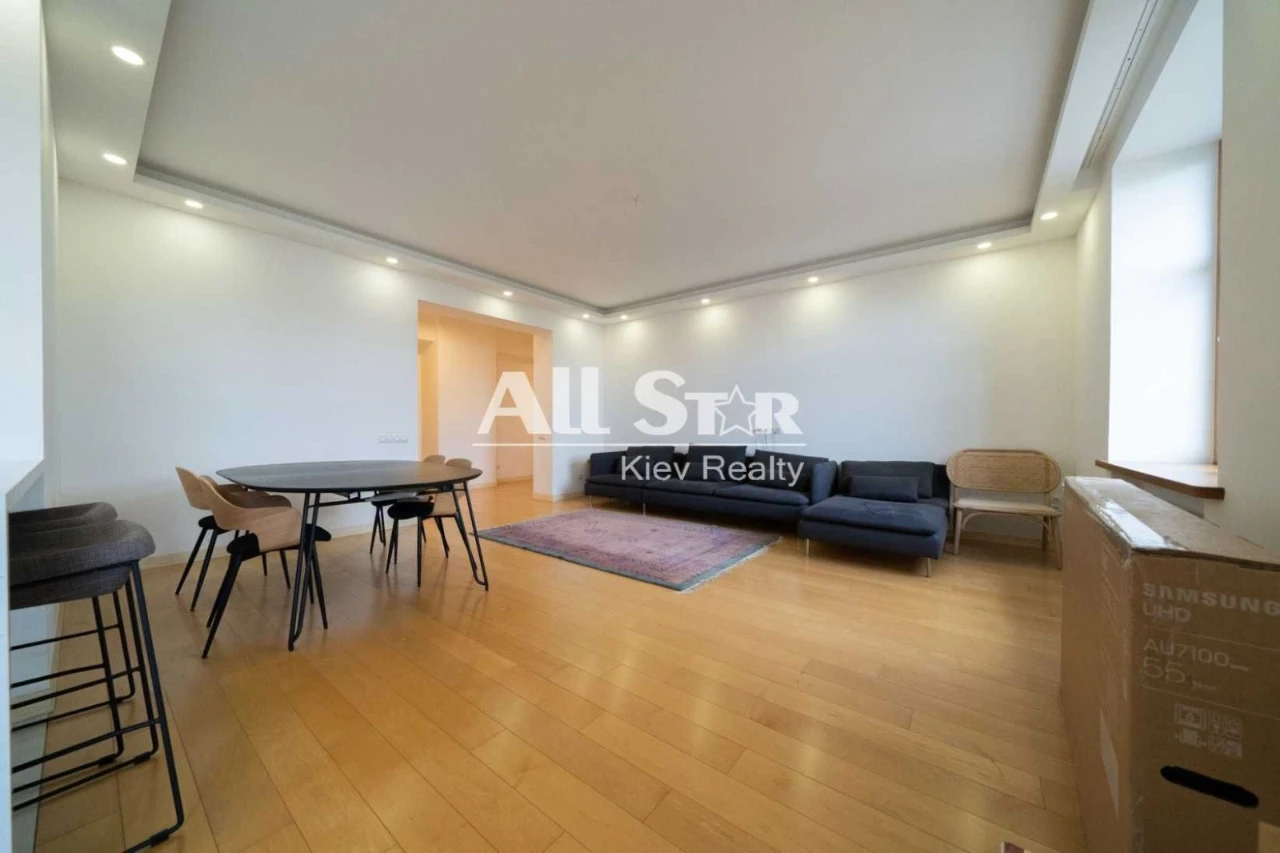 3-bedroom apartment for sale in Kyiv, Шевченковский district, Volodymyr Street, 19