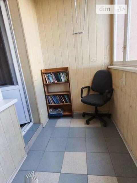 Sale of 3-room apartment 80 sq. m. on Mykoly Zakrevskoho str. 17 •