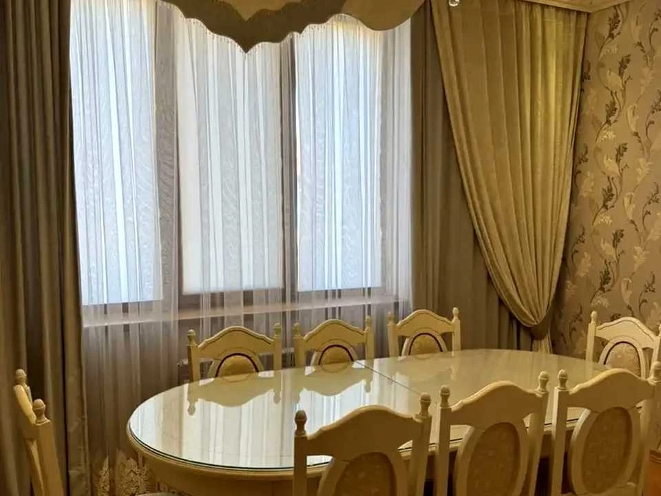 Квартира. Ужгород, Вишнева вулиця