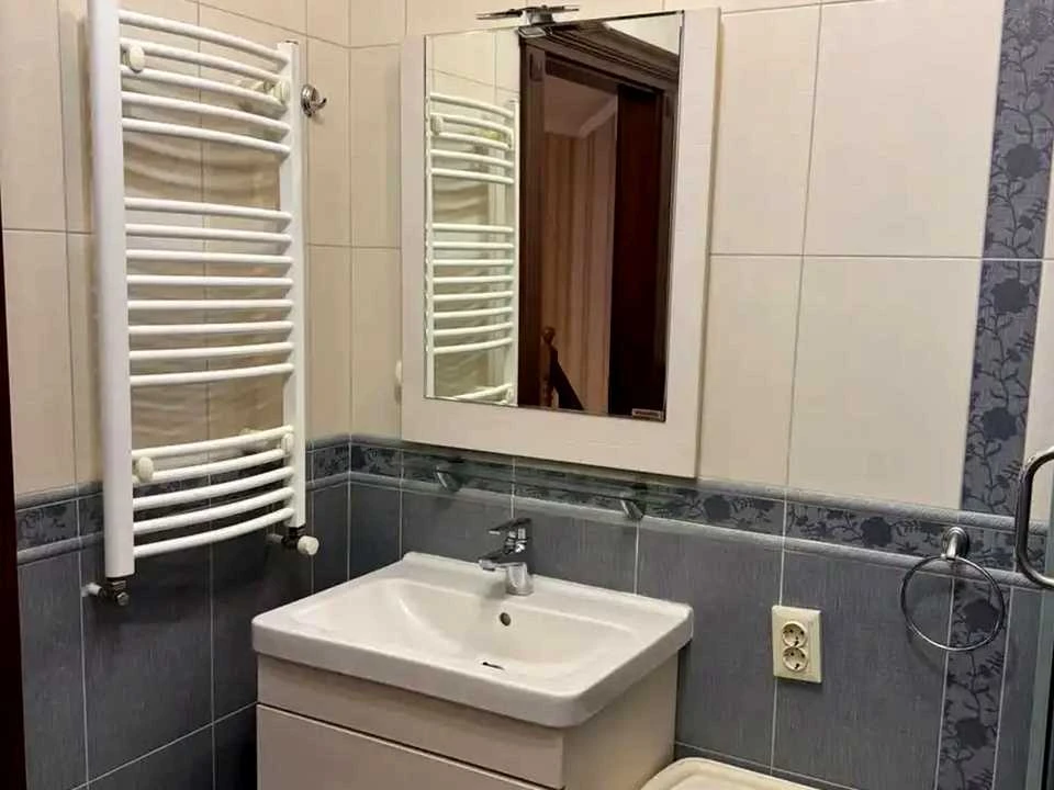 Квартира. Ужгород, Вишнева вулиця