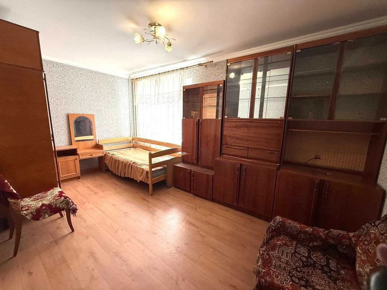 Sale of a 1-bedroom apartment on G. Krut street (near Sammarket)