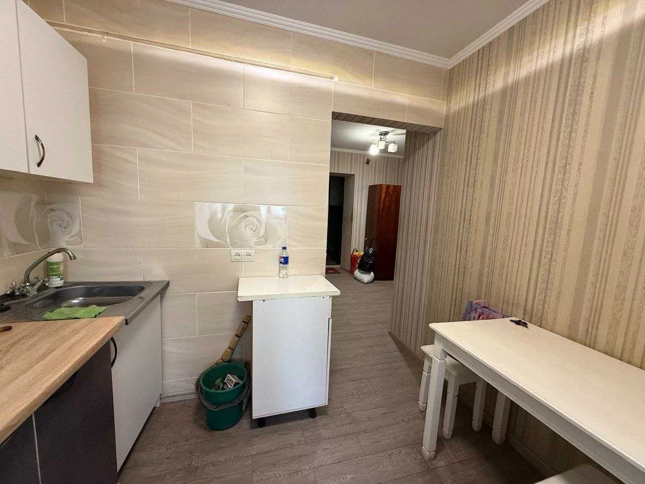 Sale of a 1-bedroom apartment on G. Krut street (near Sammarket)