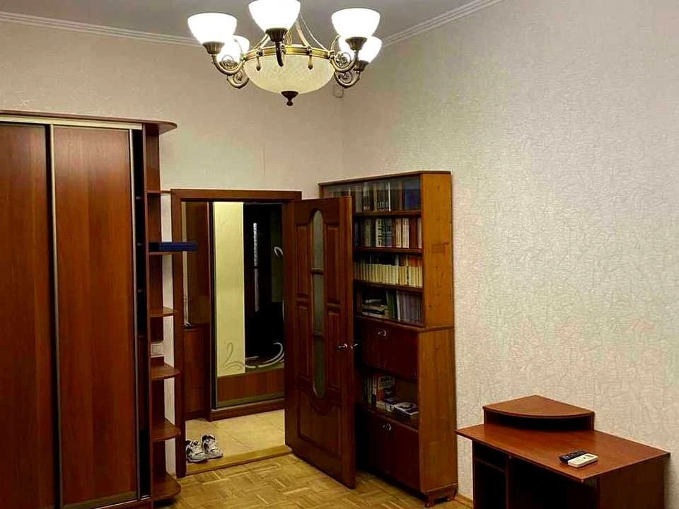 Apartment. Antonovicha st, Kyiv